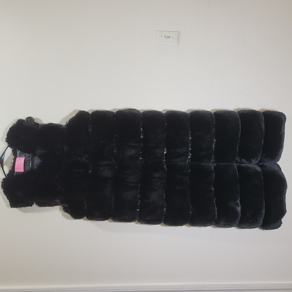 Azalea Wang Black JENNI-LIN Faux Fur Vest Full Length Sleeveless Coat.Size Small